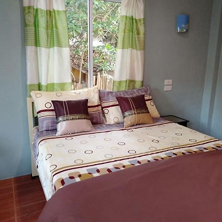 Chandra Hostel Tau-sziget Kültér fotó