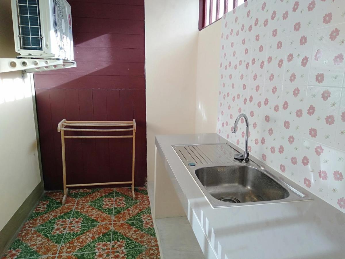 Chandra Hostel Tau-sziget Kültér fotó