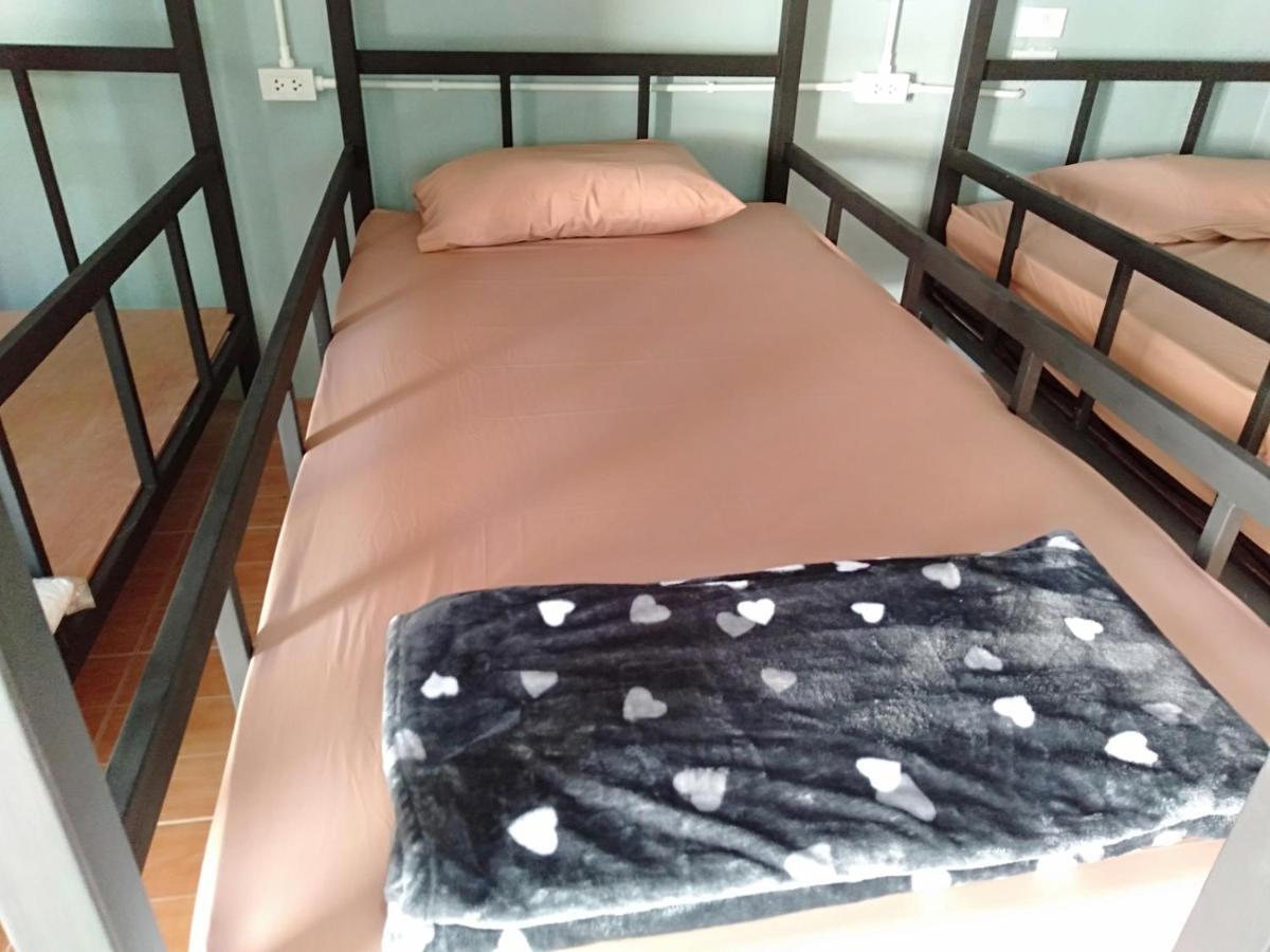 Chandra Hostel Tau-sziget Kültér fotó