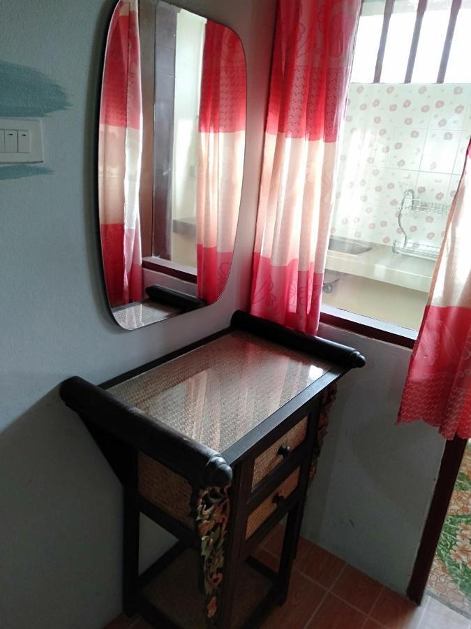 Chandra Hostel Tau-sziget Kültér fotó